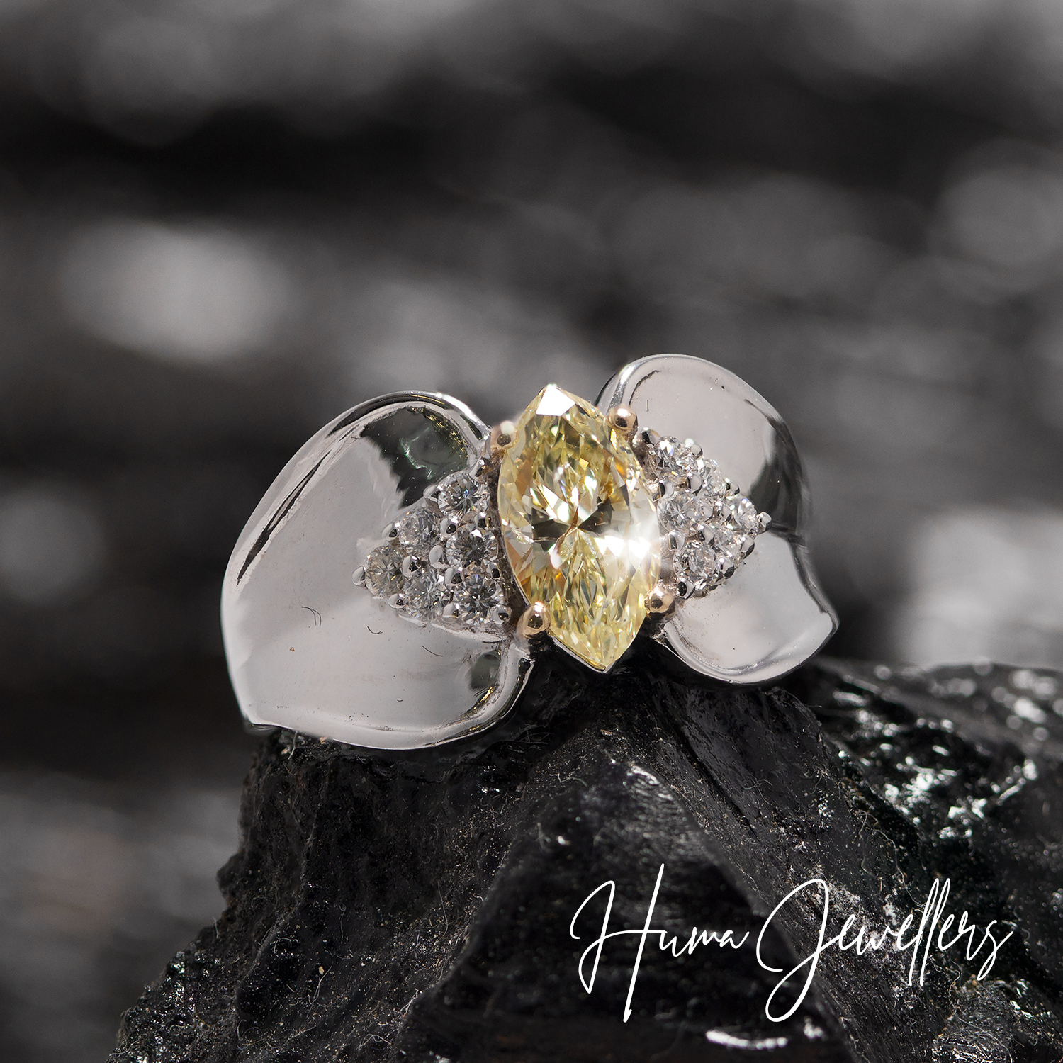 modern ring design with soliataire marquise fancy yellow diamond women huma jewellers karachi pakistan